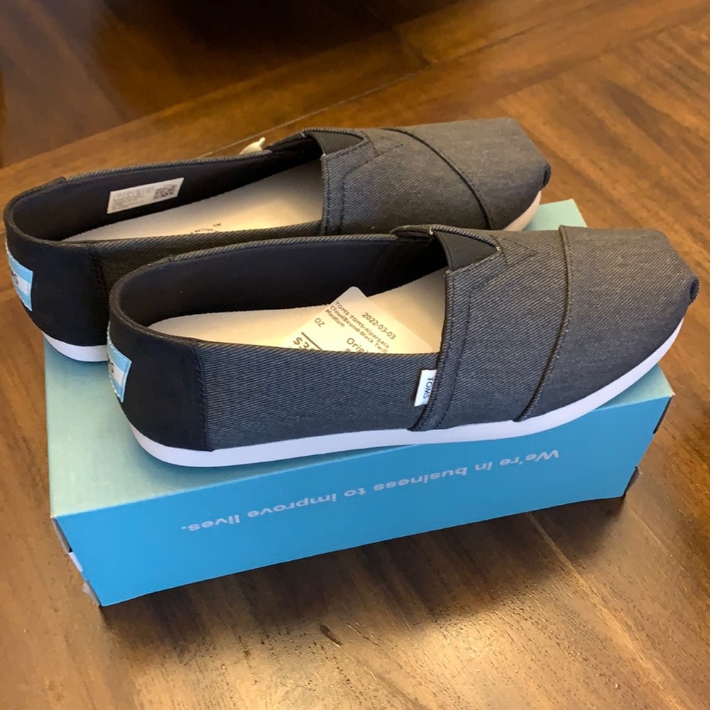 Toms